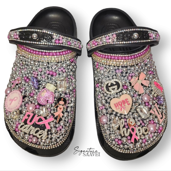 BRAND NEW Signature 'F Cancer' Crocs 🎀 (Women's Size 9) - Picture 1 of 4